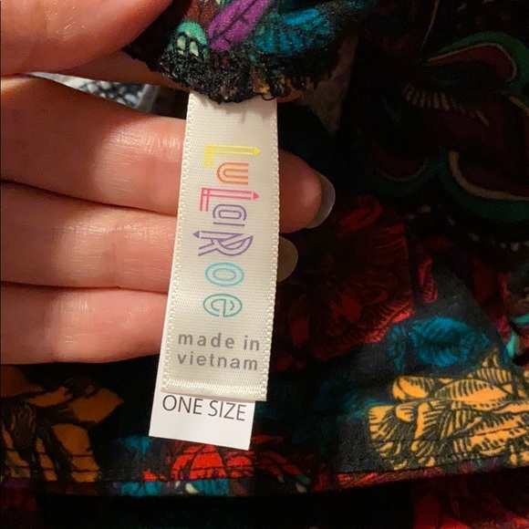 NWOT paisley floral leggings - Picture 2 of 3